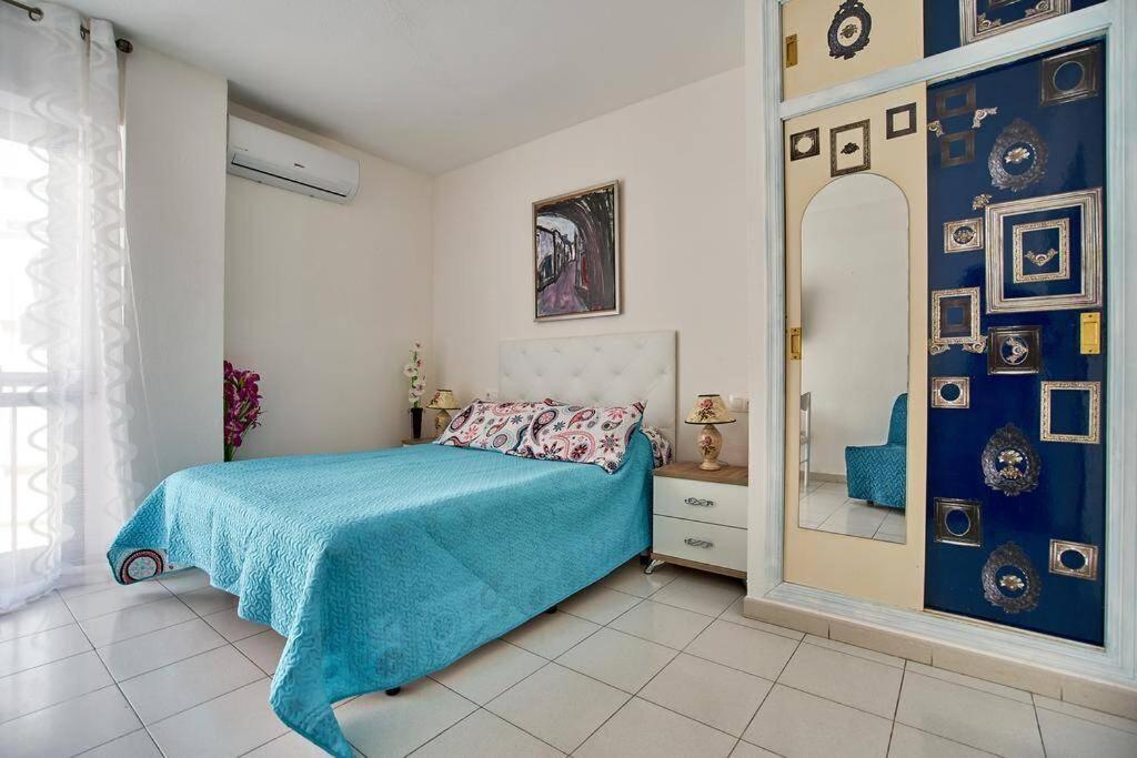 Cozy Studio Apartment Near The Beach Torrevieja Bagian luar foto